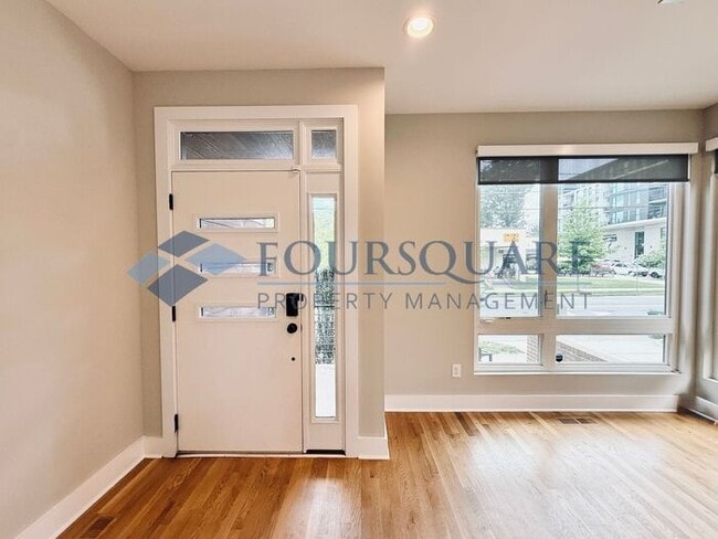 Building Photo - Beautiful  3-Bed / 3.5-Bath End-Unit Townhome with Rooftop Patio, Skyline Views & Climate-Control...