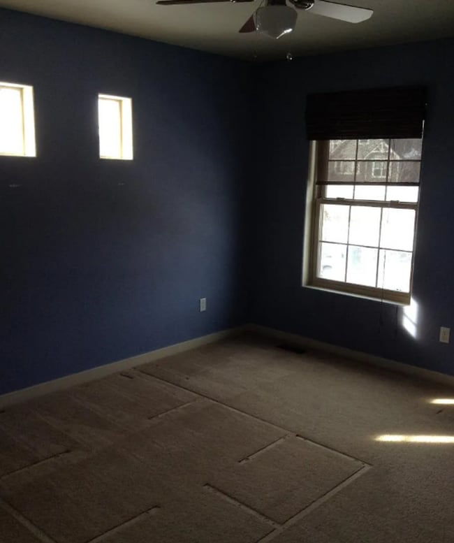 Building Photo - 2 story, 2 bedroom unit with attached 1 car garage and private yard.