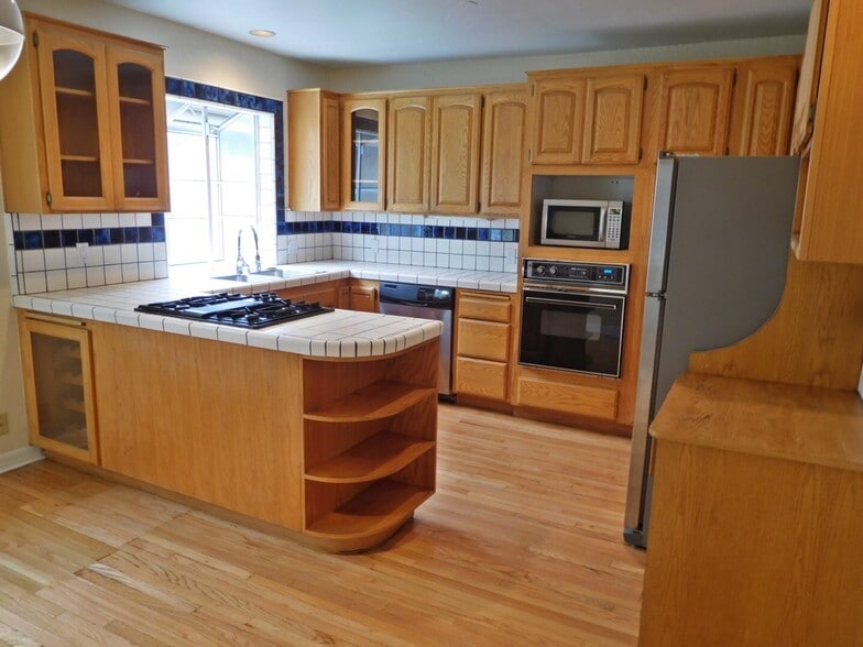 Building Photo - 1621 Silverwood Ter