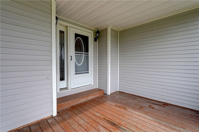 Building Photo - 681 NY-364