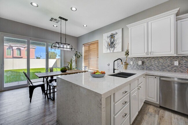 Building Photo - 9738 Bear Trap Ct
