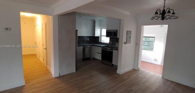 Building Photo - 5770 SW 62nd Terrace