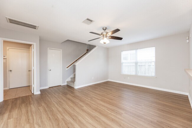 Building Photo - 1006 Vernage Rd