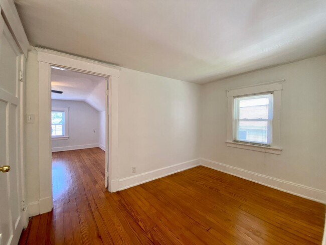 Building Photo - Charming 3 Bed/ 2 Bath in the Heart of Oakley Only $2675/mo!
