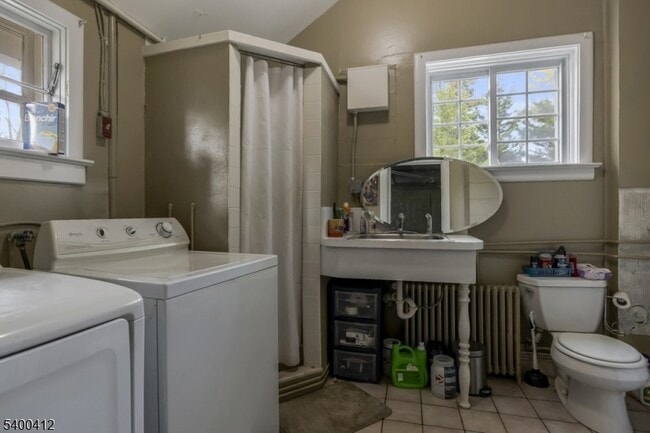 Building Photo - 423 Country Club Rd