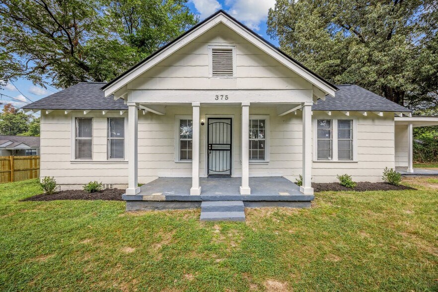 Primary Photo - Full Renovation!