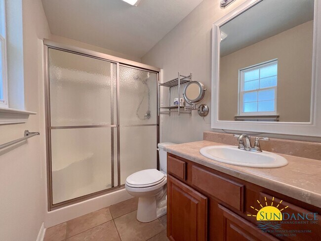 Building Photo - Immaculate 3 Bedroom Santa Rosa Beach Home!