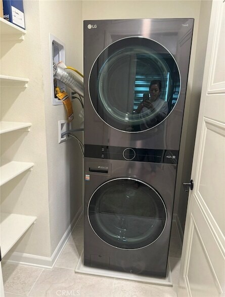 Building Photo - 142 Lantana Dr