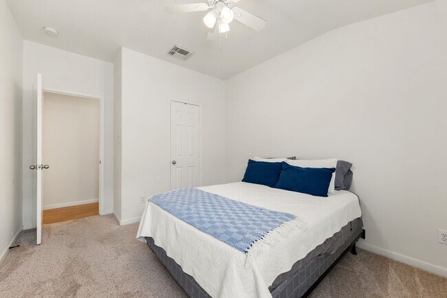 Building Photo - 26542 Marble Point Ln