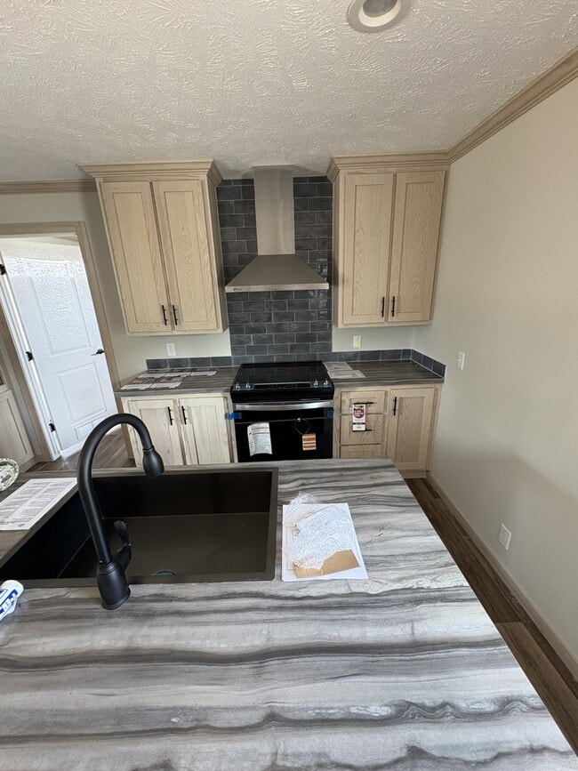 Building Photo - 400 Parker St