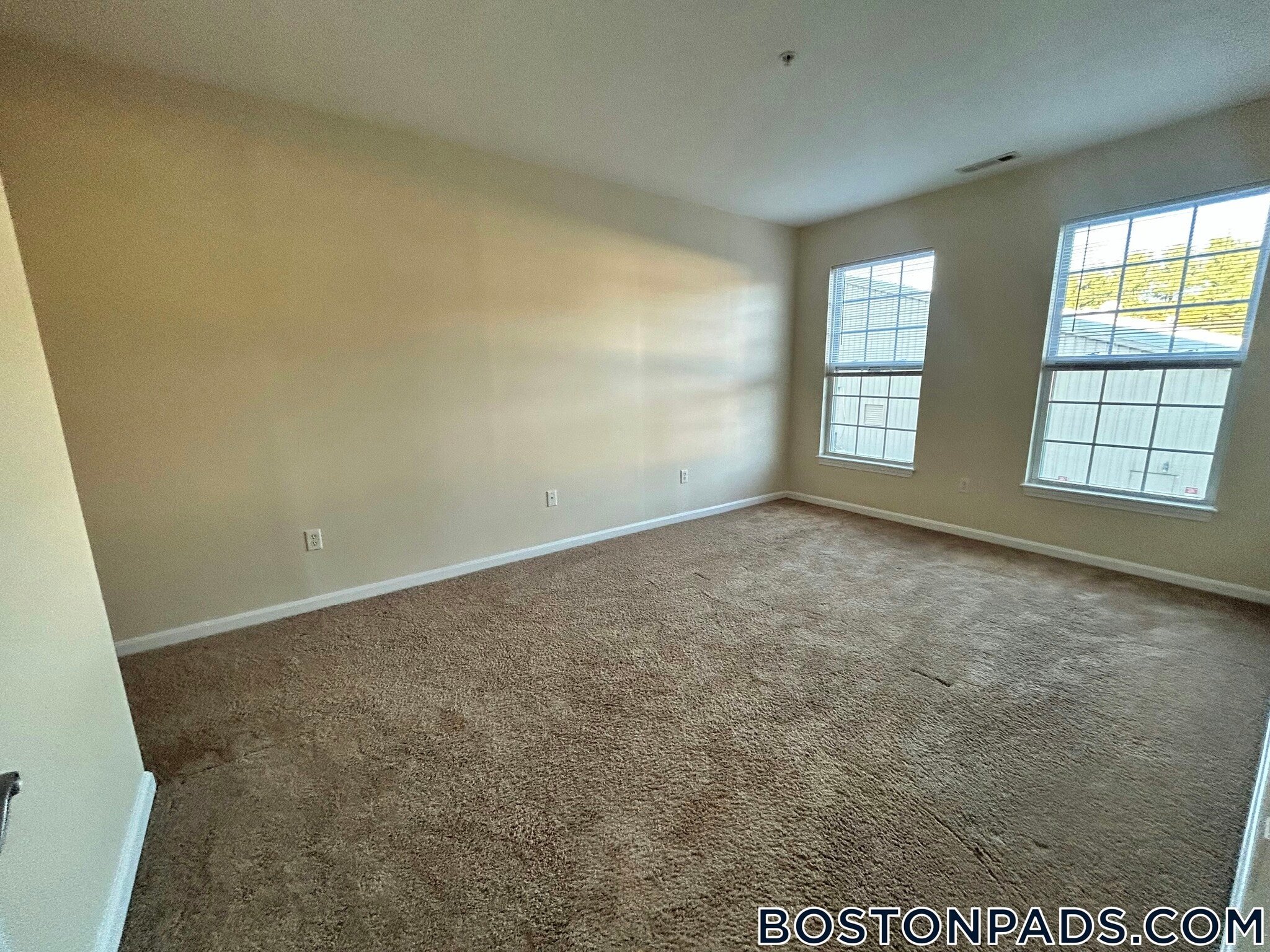 Building Photo - 311 Lowell St