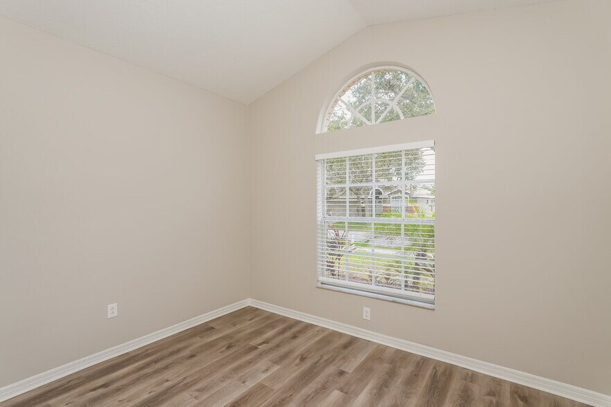 Building Photo - 6814 Monarch Park Dr