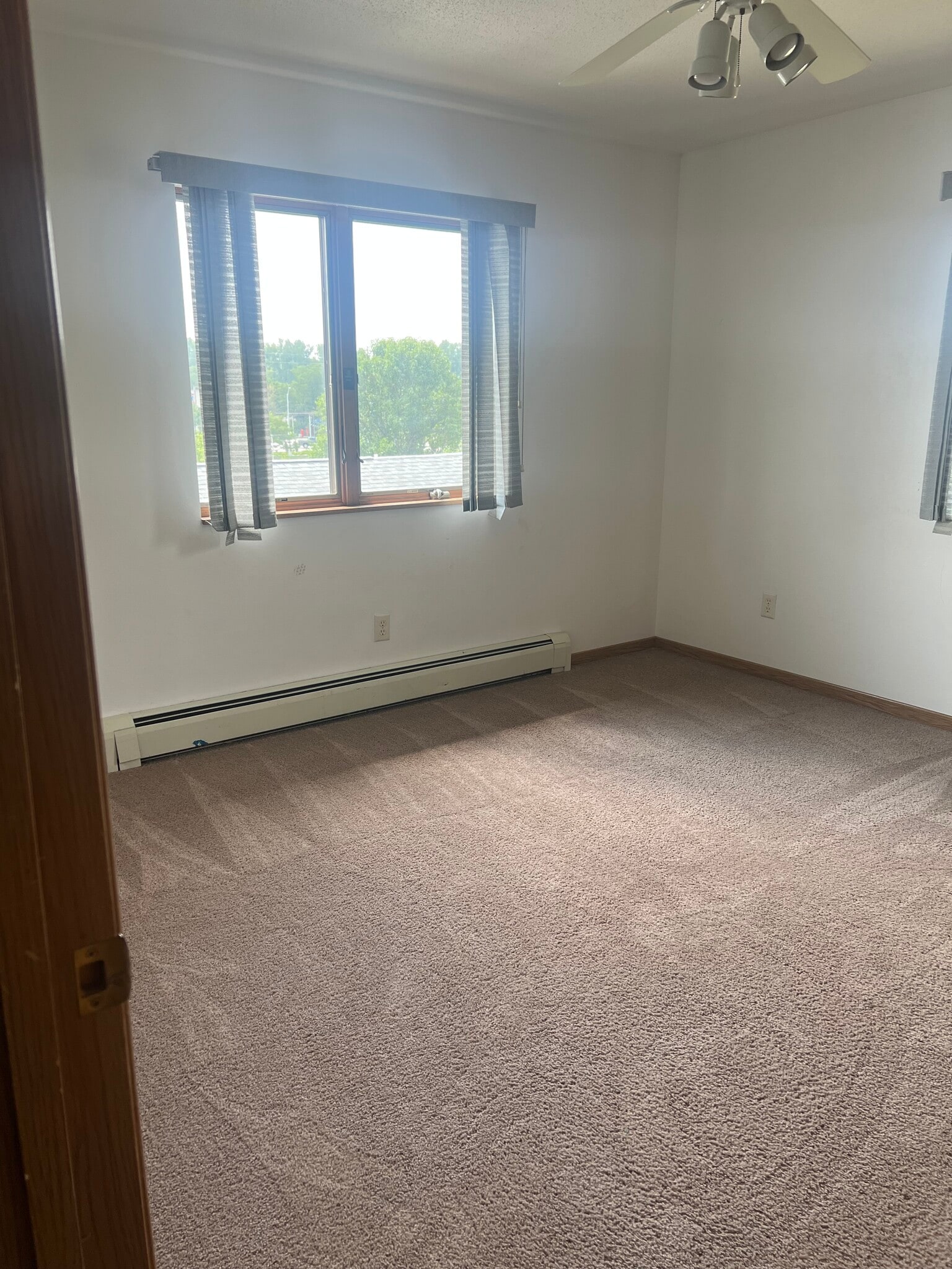 2nd bedroom - 412 6th Ave