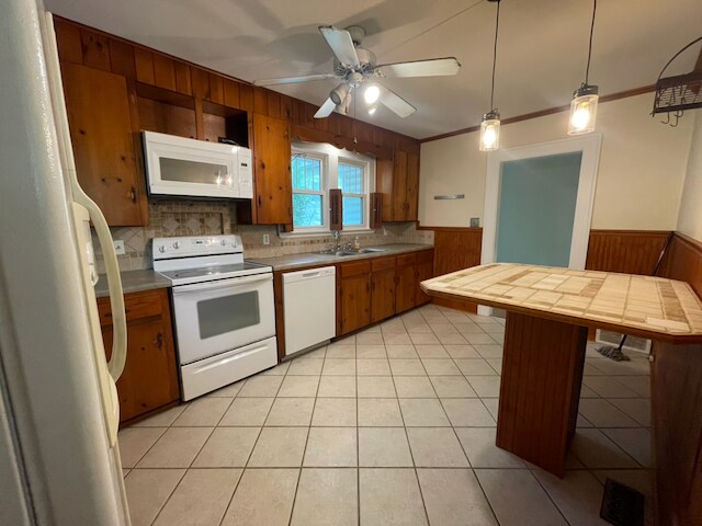 Building Photo - 255 S Sunset Dr