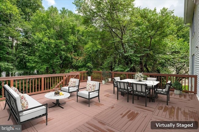 Building Photo - 9708 Locust Hill Dr