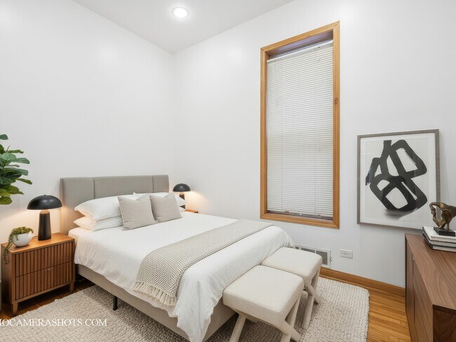 Building Photo - 2452 W Arthington St