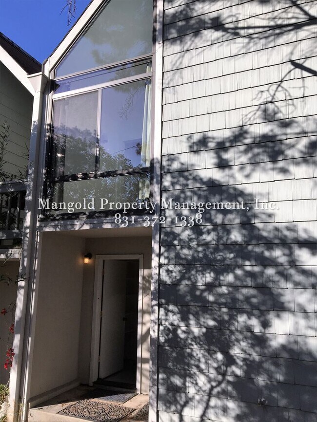 Building Photo - Spacious Condo In Great Pacific Grove Neighborhood