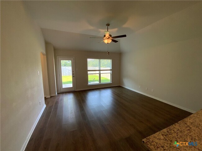 Building Photo - 3022 Dade Loop