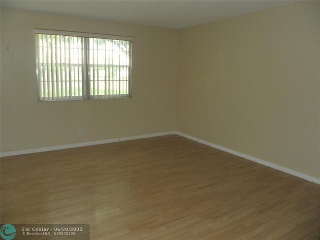 Building Photo - 1605 Abaco Dr