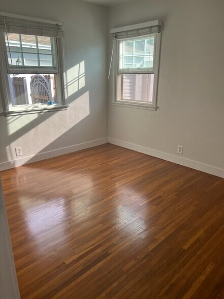 bedroom 1 - 6431 W 86th Plz