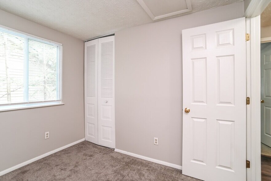Building Photo - 7719 Mallen Dr