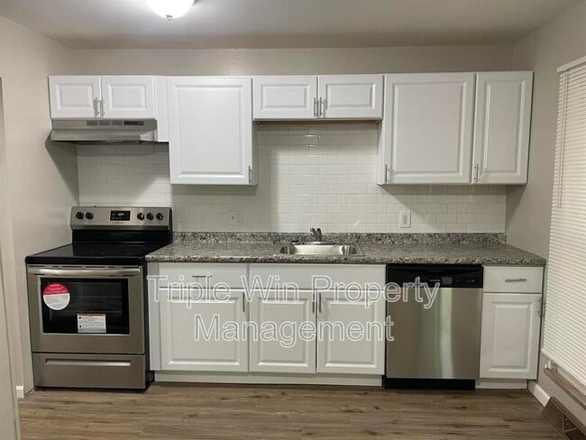 Building Photo - 2022 Northaire Ln