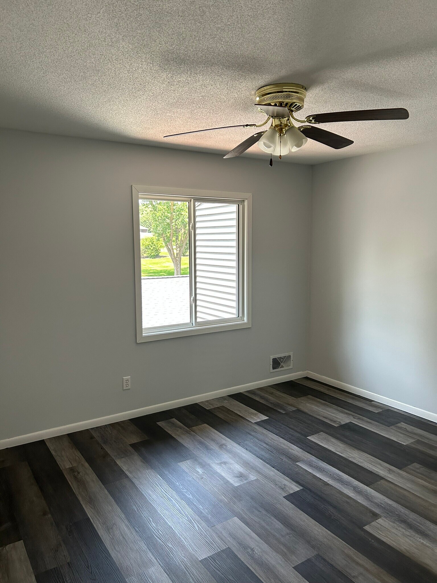 Bedroom #3 - 2706 Mackubin St