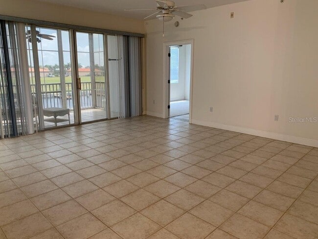 Building Photo - 268 Lewis Cir