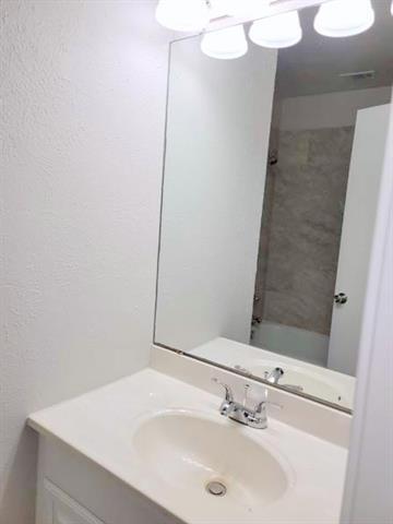 Building Photo - 114 Opal St