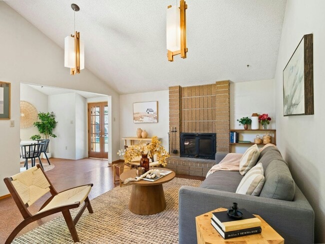 Building Photo - 43236 E Oakside Pl