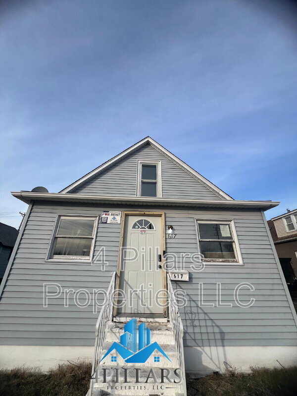 Building Photo - 617 Kane St