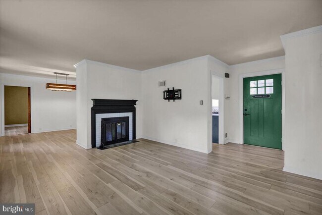Building Photo - 1130 Albright Ave