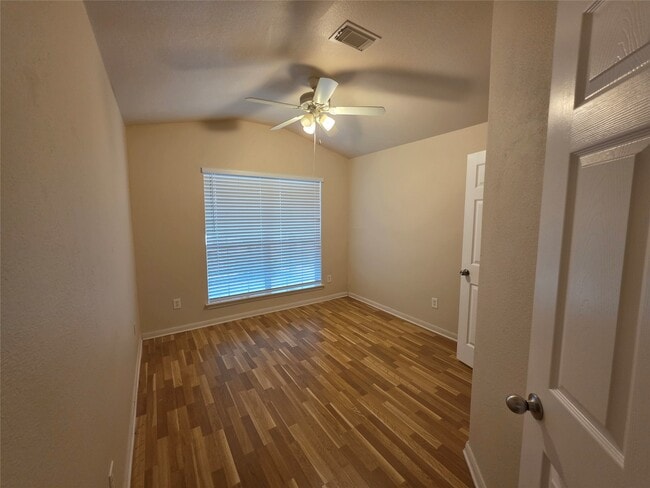 Building Photo - 2403 Pinpoint Dr