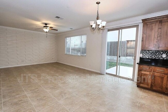 Building Photo - 9200 Rioja St