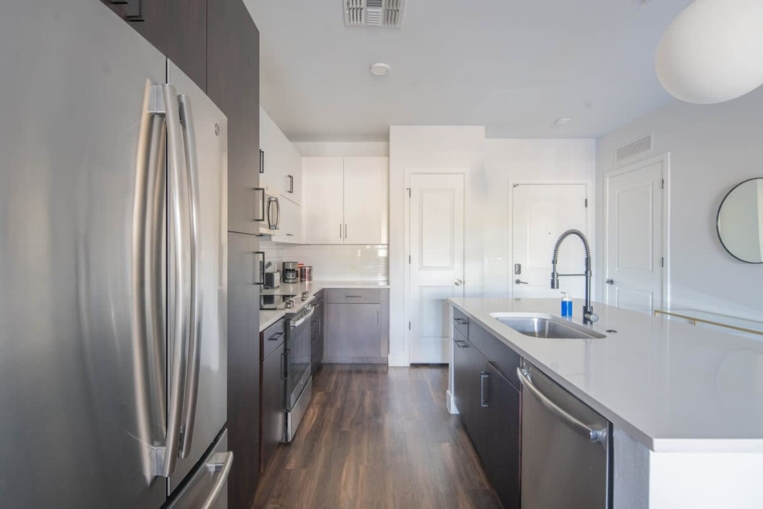 Building Photo - 701 W Rio Salado Pkwy