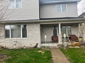 Building Photo - 982 Wood St