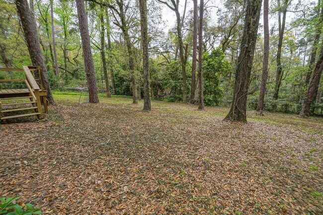 Building Photo - Sublease: Available 7/22/25 Beautiful 4/2 ...