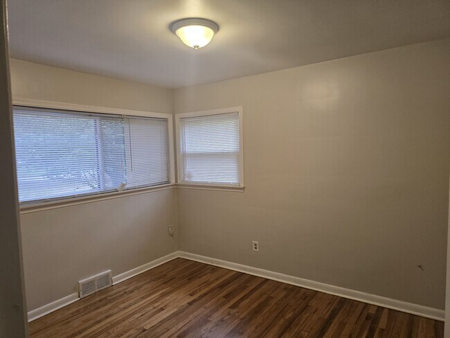 Building Photo - 24955 Westmoreland Dr