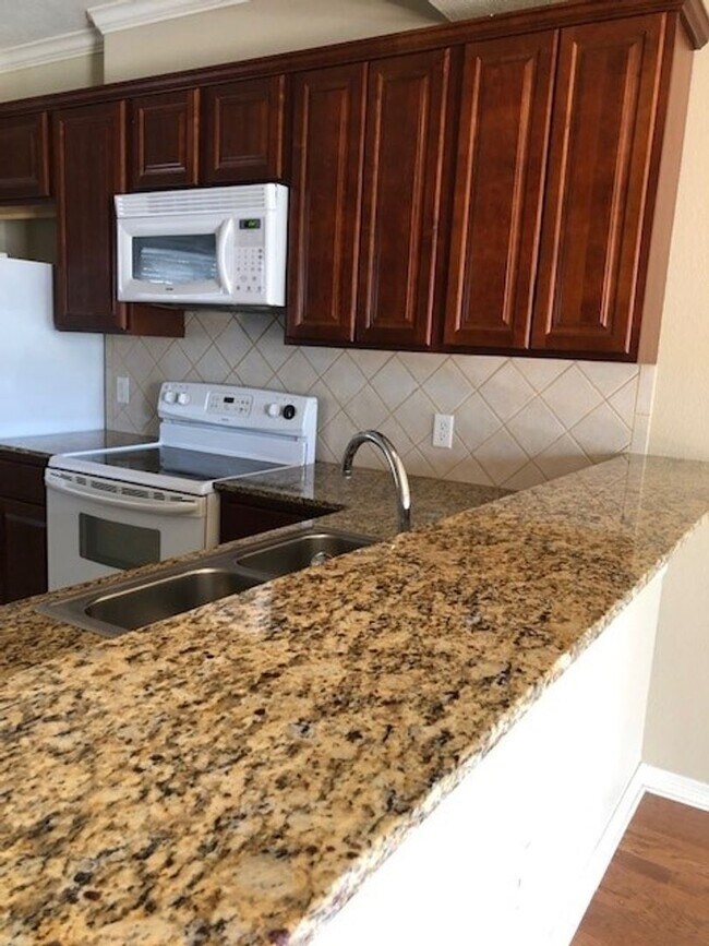 Building Photo - 1204 River Ridge