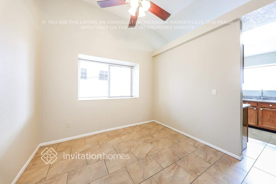 Building Photo - 8833 W Vogel Ave