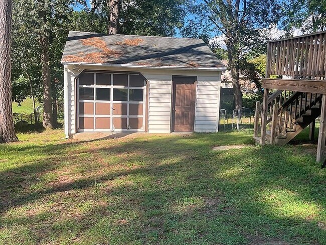 Building Photo - 7082 Cornfield Ln