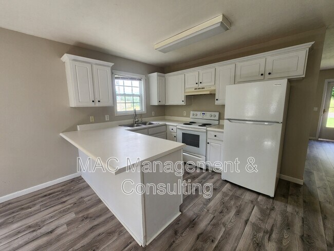 Building Photo - 1572 Shipley Rd