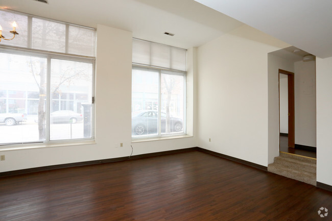 Primary Photo - Drake Plaza Apartments