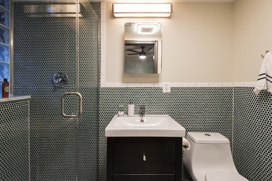 Building Photo - 1314 9th St NW