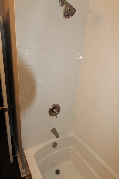 Shower - 5160 Roseview Ave