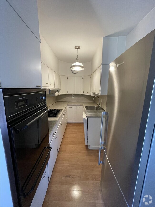 Building Photo - 115 Wolfs Ln