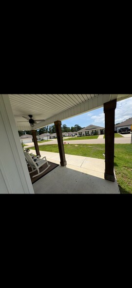 Building Photo - 60604 Townsend Dr