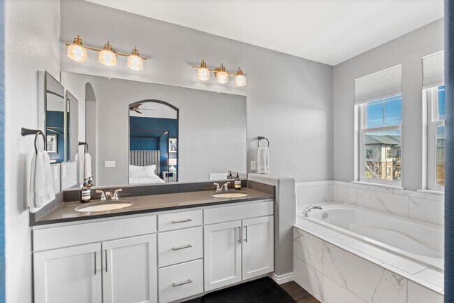 Building Photo - Modern Comfort Meets Mountain Convenience in This Littleton Home!!