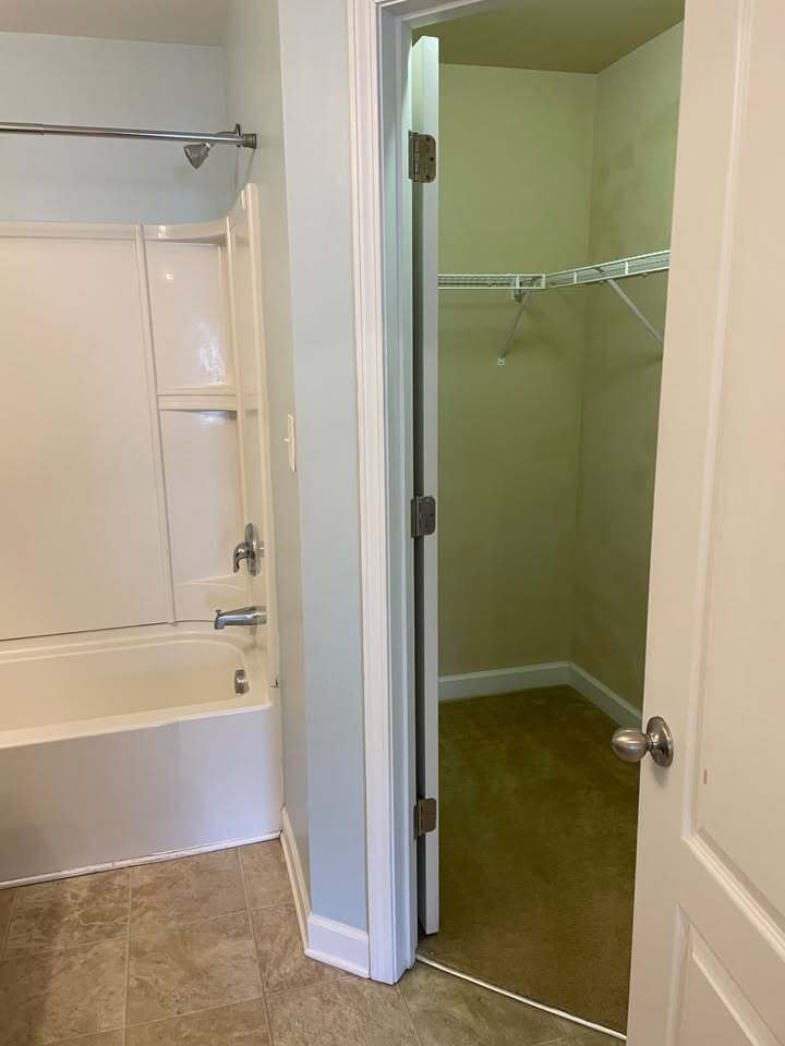 Building Photo - 2161 Shady Pond Dr