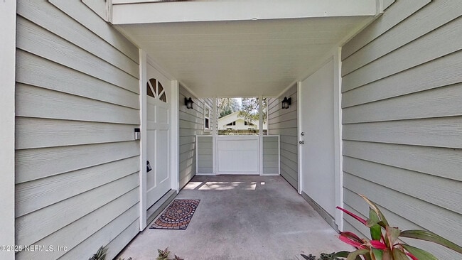 Building Photo - 1115 Hamlet Ct